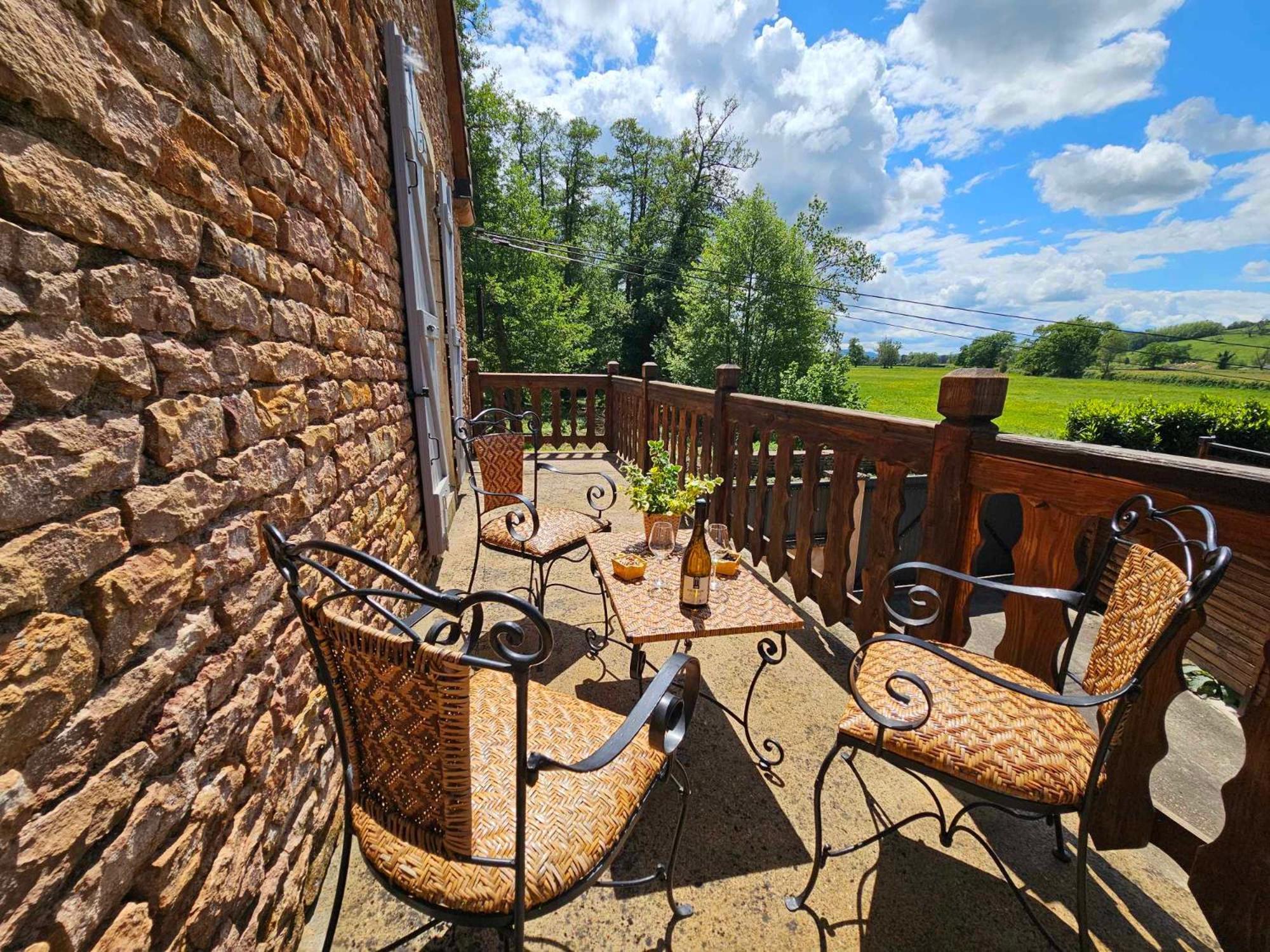 Le Moulin De Chazelle Bed & Breakfast Cormatin Bagian luar foto